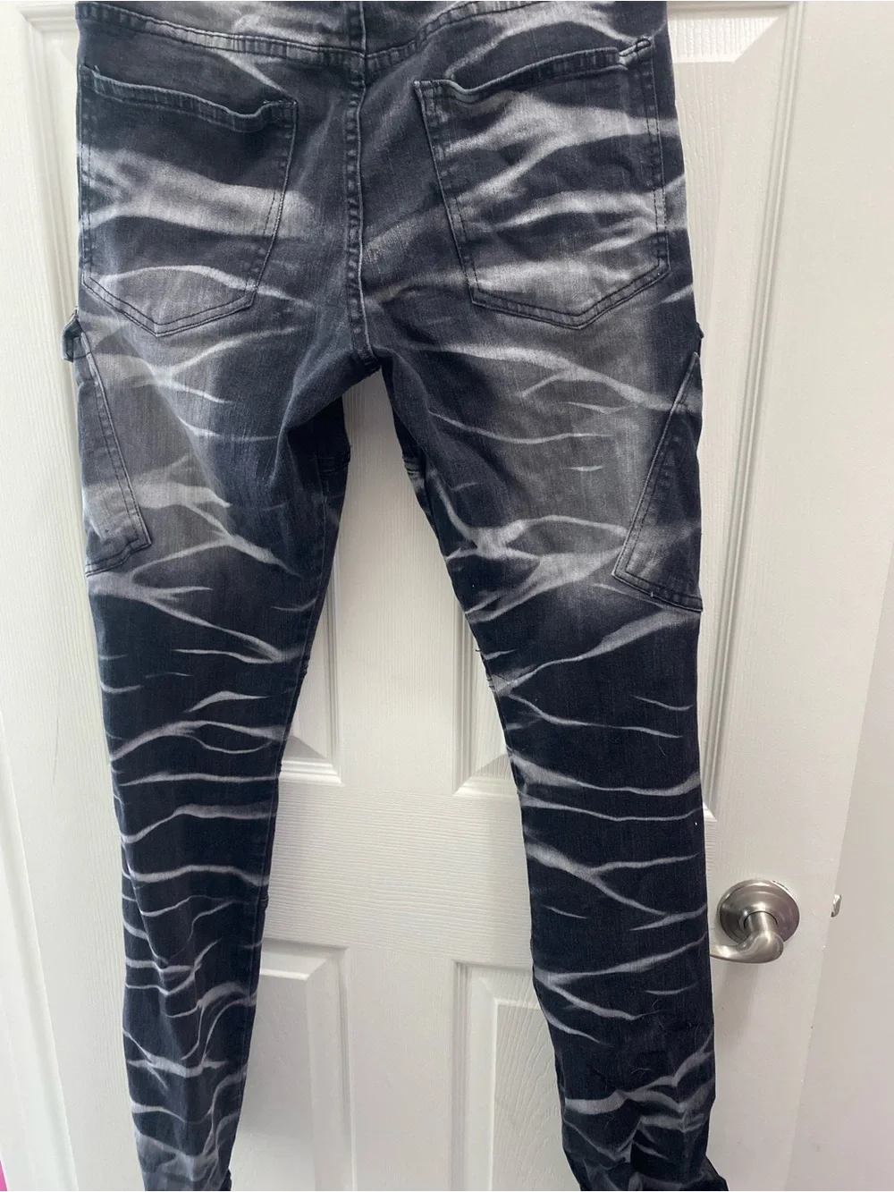 Men’s size 34 Tie-Dye Wash Cargo Jeans - Black & Gray